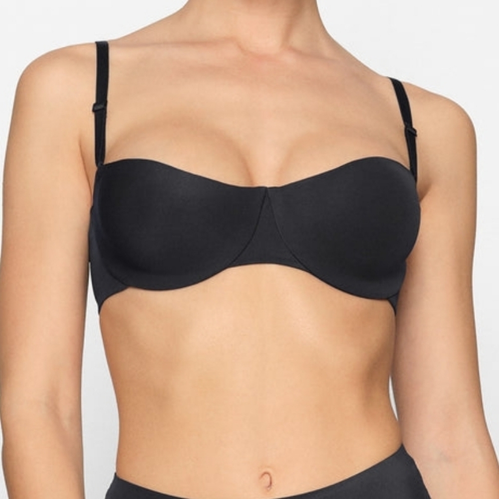 Skims Smoothing Intimates Unlined Wireless Bra Size 38DDD